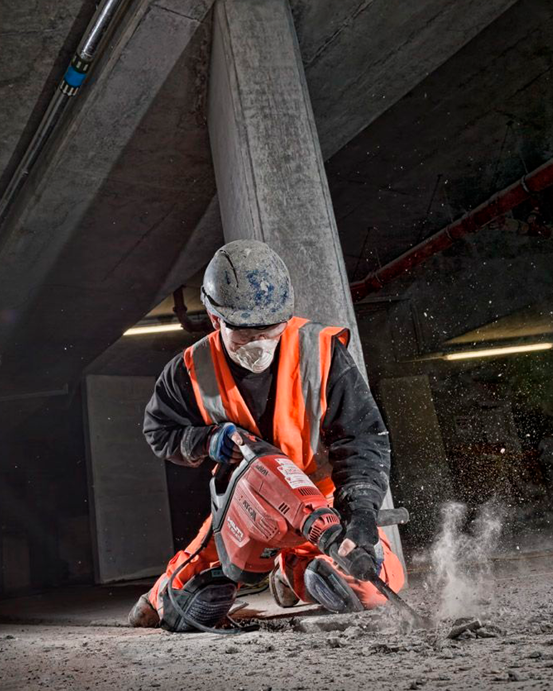 important to provide adequate training and education to all workers, including information on potential hazards, use of safety equipment, hazard identification and emergency response. Training should be ongoing and updated to ensure that workers have current knowledge and skills.